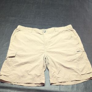 Columbia Khaki Performance Shorts